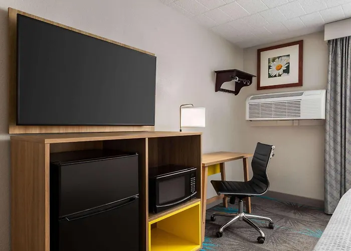 Days Hotel By Wyndham Allentown Airport / Lehigh Valley